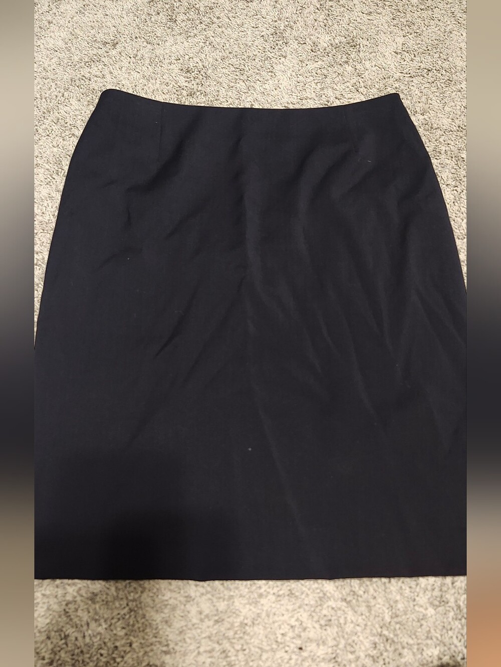 NWOT Hugo Boss $195 100% Wool Knee Length Skirt Size 4 Dark Navy